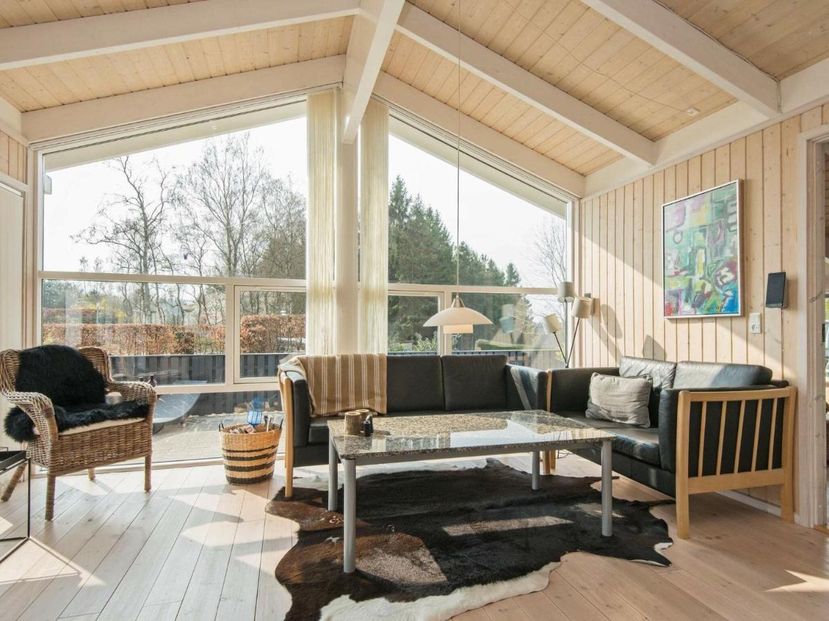 6 Person Holiday Home In Ебелтофт Екстериор снимка