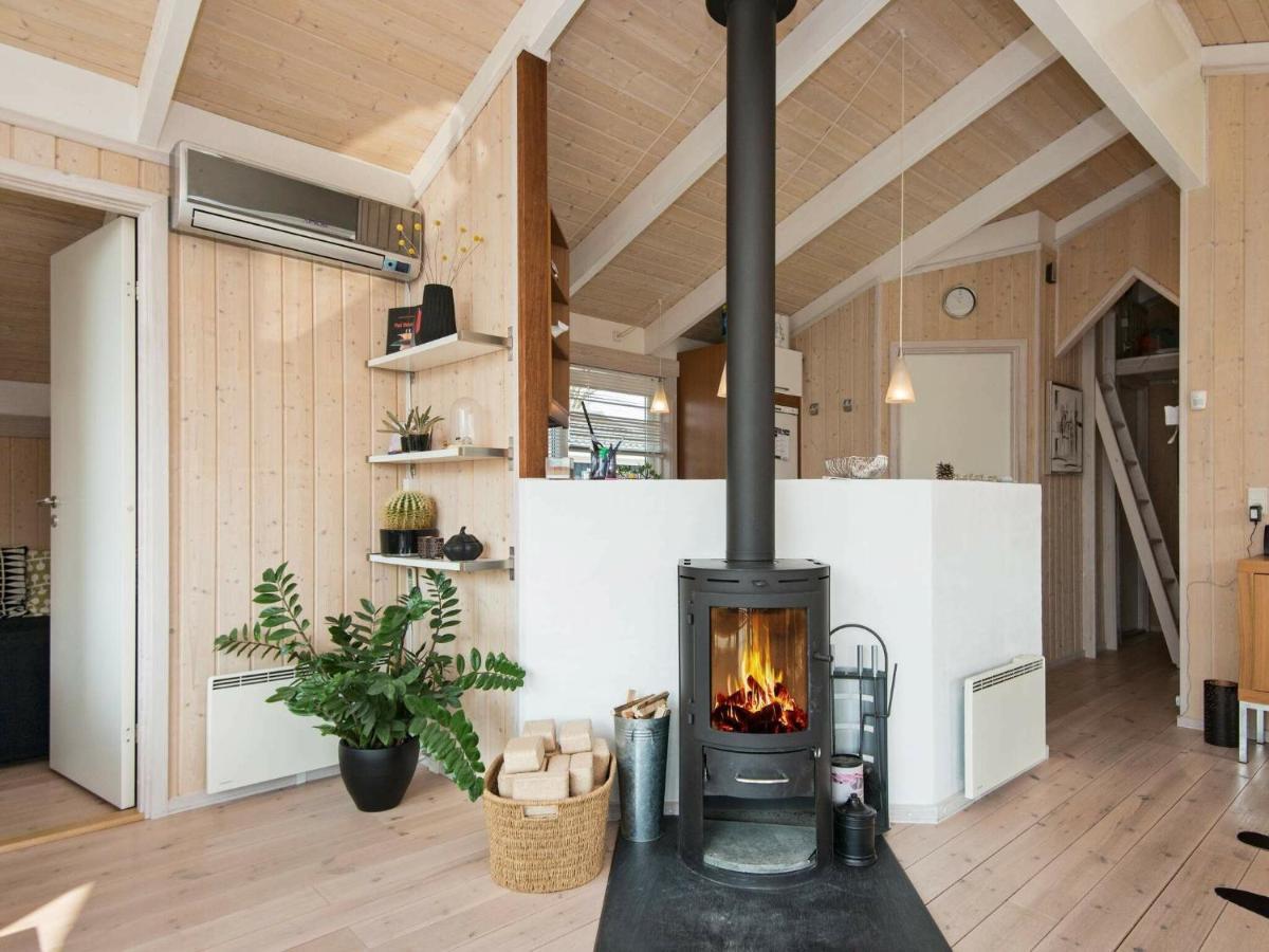 6 Person Holiday Home In Ебелтофт Екстериор снимка